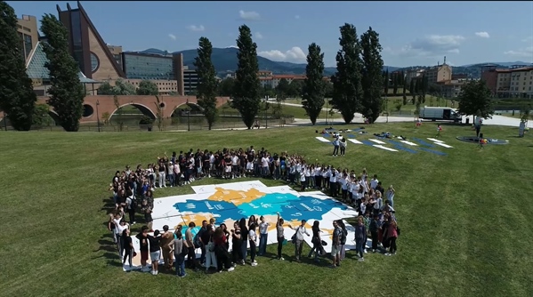 Cooperazione, le idee degli studenti per la Toscana del futuro in una maxi cartina